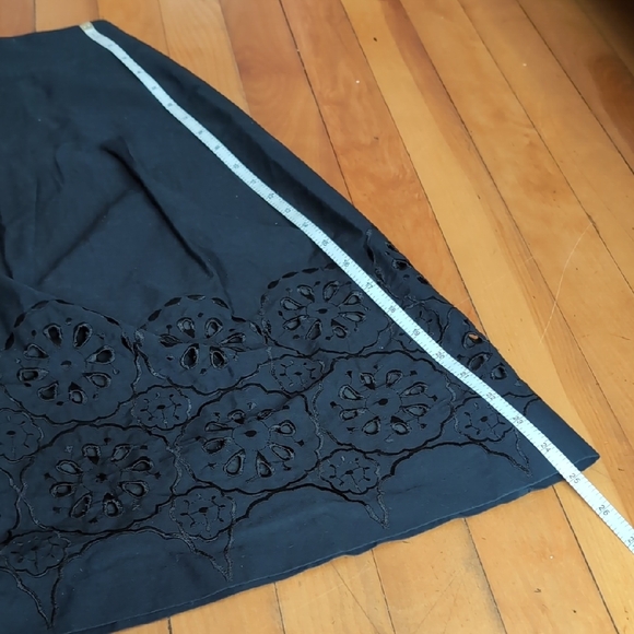 Jessica Black A-Line Skirt with Floral Embroidery - Picture 9 of 11